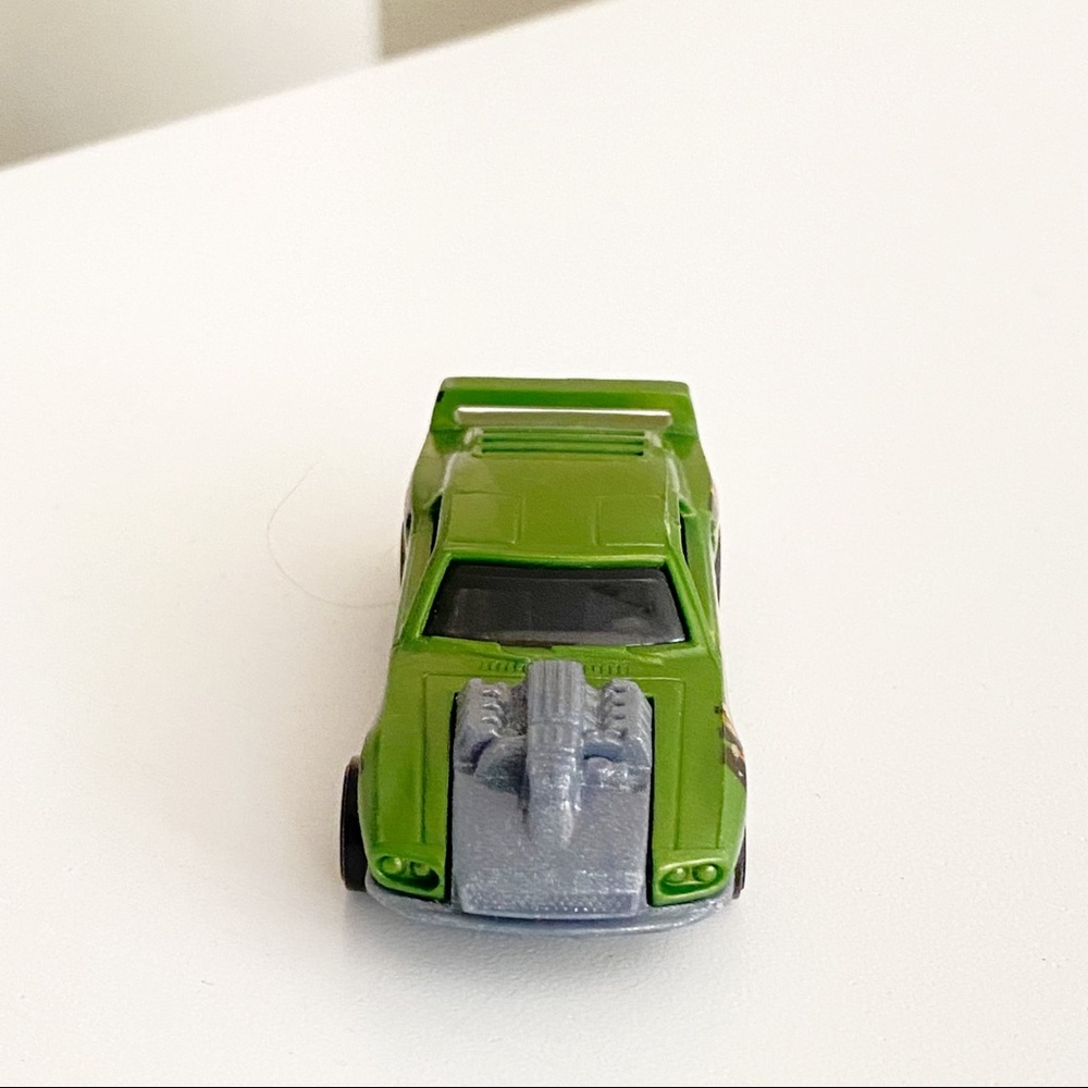 Hot Wheels - 2004 Riveted - Picture 2 of 8